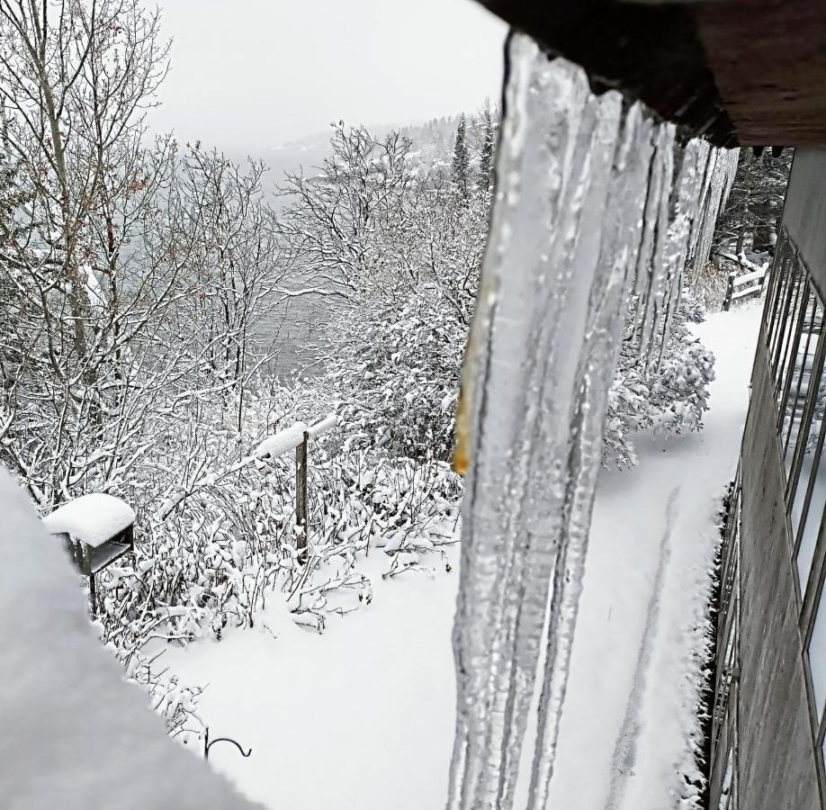 Cliff Dweller On Lake Superior Tofte Exterior foto