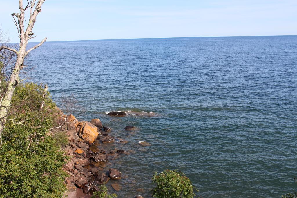 Cliff Dweller On Lake Superior Tofte Habitación foto
