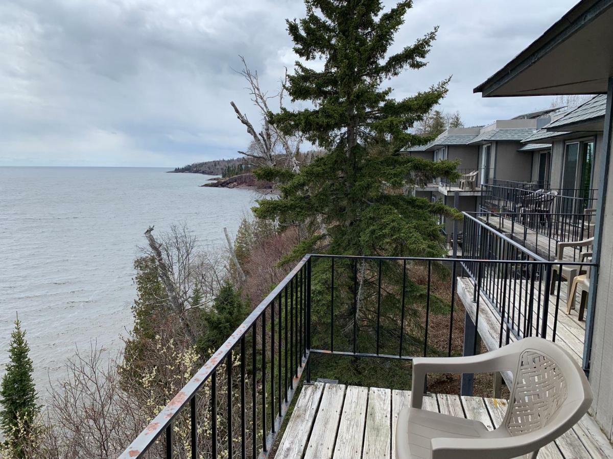 Cliff Dweller On Lake Superior Tofte Exterior foto