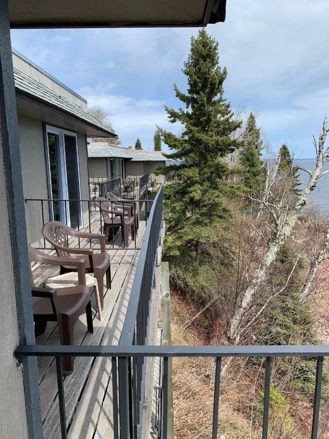 Cliff Dweller On Lake Superior Tofte Exterior foto